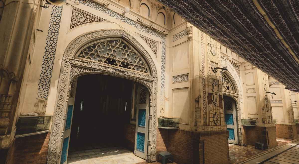 Mahabat Khan Mosque